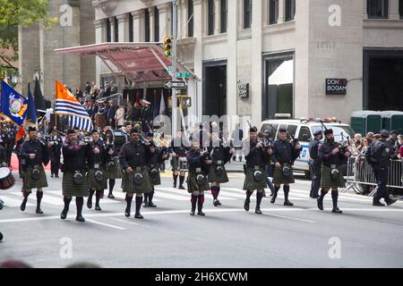 2021 Veterans Day Parade along 5th Avenue. New York City hosts the largest Veterans Day  Parade in the country. Stock Photo