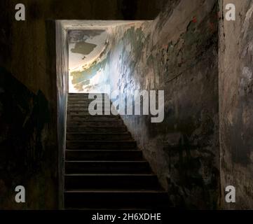 WA19790-00...WASHINGTON - Stairs between the underground section of the bunker and the gun emplacement at Battery Kinzie in Fort Worden. Stock Photo