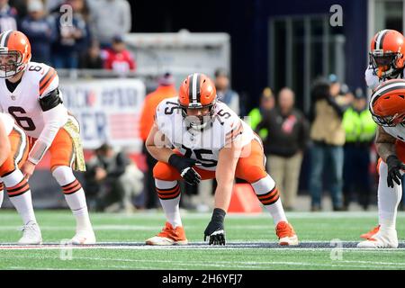 Cleveland Browns' Isaiah Crowell runs against the New England Patriots  during the first half of an NFL football game Sunday, Oct. 9, 2016, in  Cleveland. (AP Photo/Ron Schwane Stock Photo - Alamy