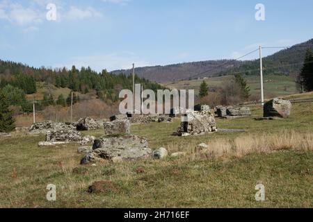 Nekropola sa stećcima Maculje: Graveyard with medieaval monumental tombstones (Rostovo, Novi Travnik, Bosnia and Herzegovina), world cultural heritage Stock Photo