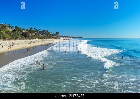 San Clemente, CA, USA – November 13, 2021: View of an Orange County coastline beach in San Clemente, California. Stock Photo