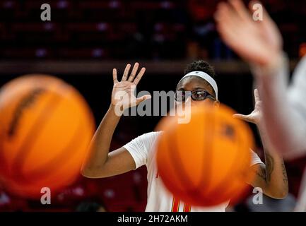 COLLEGE PARK, MD - NOVEMBER 18: Maryland Terrapins guard Shyanne Sellers (0) at the start of the second half during a women’s college basketball game Stock Photo