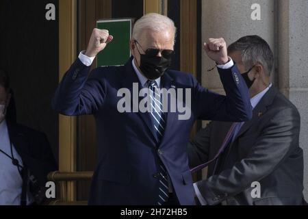 Washington DC, USA. 19th Nov, 2021. U.S. President Joe Biden gestures upon leaving Walter Reed Medical Center after undergoing a colonoscopy in Bethesda, Maryland on Friday, November 19, 2021. Photo by Michael Reynolds/UPI Credit: UPI/Alamy Live News Stock Photo