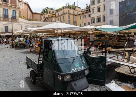 The suggestive and characteristic street market of Campo de Fiori in the heart of Rome Stock Photo