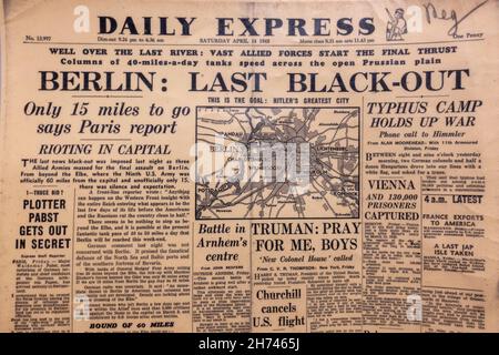 'Berlin: Last Black-out' front page headline following the taking of the Remagen Bridge, Daily Express, 14th April 1945. Stock Photo