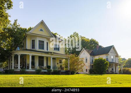 Golconda, Illinois, USA - August 24, 2021: Antique houses around the Courthouse Square Stock Photo