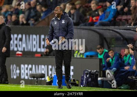 Crystal Palace manager Patrick Vieira during the Premier League match between Burnley and Crystal Palace at Turf Moor, Burnley, England on 20 November 2021. Photo by Mike Morese. Editorial use only, license required for commercial use. No use in betting, games or a single club/league/player publications. Credit: UK Sports Pics Ltd/Alamy Live News Stock Photo