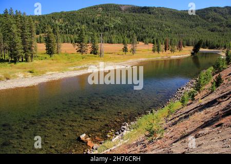 The Snake River makes its way alongside the John D. Rockefeller, Jr. Memorial Parkway in the state of Wyoming Stock Photo