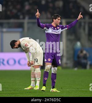 Florence, Italy. 21st Mar, 2021. Dusan Vlahovic (ACF Fiorentina) during ACF  Fiorentina vs AC Milan, Italian football Serie A match in Florence, Italy,  March 21 2021 Credit: Independent Photo Agency/Alamy Live News