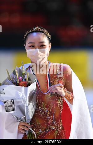 Grenoble, France. Ladies Awards, Wakaba HIGUCHI (Japan) third place, at the ISU Grand Prix of Figure Skating - Internationaux de France, at Polesud Ice-Rink Complex, on November 20, 2021 in Grenoble, France. Credit: Raniero Corbelletti/AFLO/Alamy Live News Stock Photo