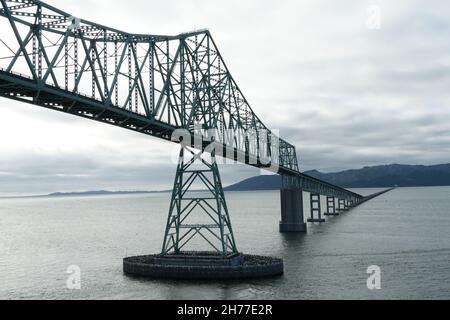 Astoria–Megler Bridge at Astoria over the Columbia River. View on a steel cantilever through truss bridge near the mouth of the river at the Pacific. Stock Photo