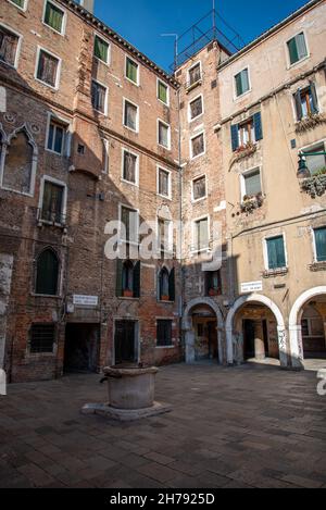 Small Square in Cannaregio District, Venice, Italy Stock Photo