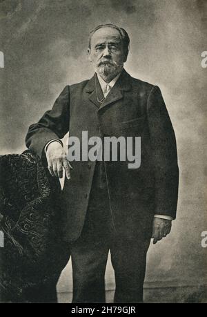 Portrait de l'ecrivain Emile Zola (1840-1902) par le photographe Gerschel 1902 ©Archives-Zephyr/Opale.photo *** Local Caption *** Stock Photo