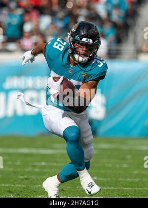 November 21, 2021 - Jacksonville, FL, U.S: San Francisco 49ers safety  Talanoa Hufanga (29) before 1st half NFL football game between the San  Francisco 49ers and the Jacksonville Jaguars at TIAA Bank