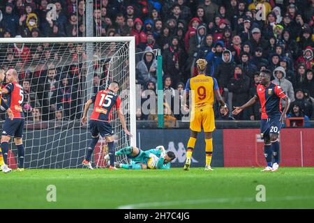 Salvatore Sirigu of Genoa CFC and Tammy Abraham of A.S. Roma during the  24th day of the Serie A Championship between A.S. Roma vs Genoa CFC on 5th  February 2022 at the