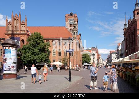 TORUN, POLAND - 07 August 2021:  Medieval Town Hall in the Old Town of Torun Stock Photo