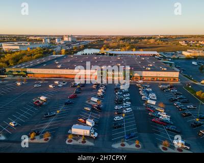 KENOSHA, UNITED STATES - Oct 23, 2021: A Menards Home Improvement store in Kenosha Wisconsin Stock Photo