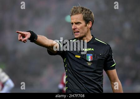 Bologna, Italy. 21st Nov, 2021. The referee Daniele Chiffi portrait during Bologna FC vs Venezia FC, italian soccer Serie A match in Bologna, Italy, November 21 2021 Credit: Independent Photo Agency/Alamy Live News Stock Photo