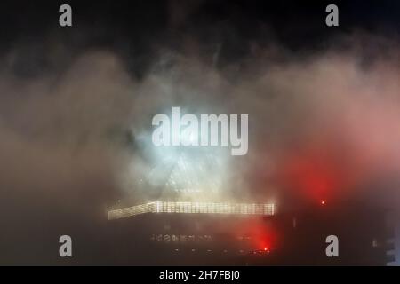 London, UK. 22th November, 2021. UK Weather: Dramatic cloud of cold ...