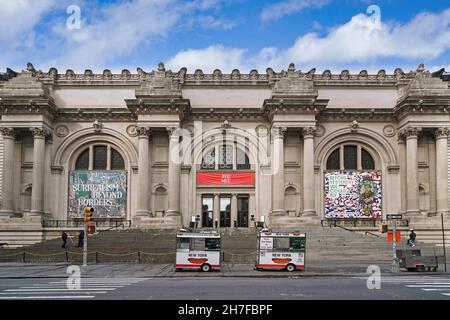 New York City, USA - November 17, 2021:  The classical architecture of the Fifth Avenue frontage of the Metropolitan Museum of Art Stock Photo