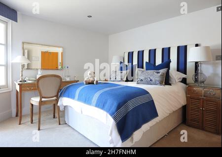 UNITED KINGDOM. ENGLAND. CORNWALLS. FOWEY. ONE OF THE ROOMS OF THE OLD QUAY HOUSE HOTEL, ONE OF THE NICE ADRESSES OF THE VILLAGE. Stock Photo