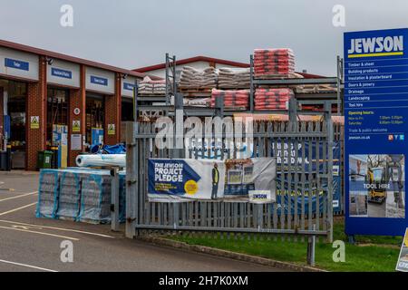 jewson building supplies yard and large brand sign, jewson construction and builders supply compound and shop, building materials supplier, Jewson Stock Photo