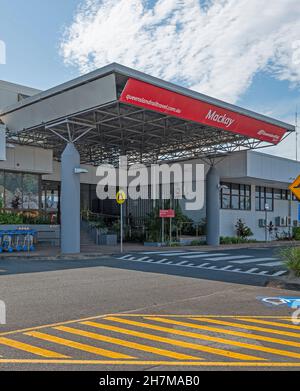 Mackay railway station is located on the North Coast line in Queensland, Australia. It serves the city of Mackay. built 1994 in Connors Rd, Paget Stock Photo