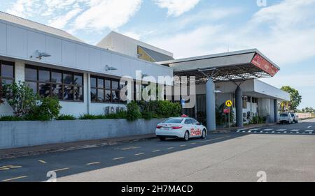 Mackay railway station is located on the North Coast line in Queensland, Australia. It serves the city of Mackay. built 1994 in Connors Rd, Paget Stock Photo