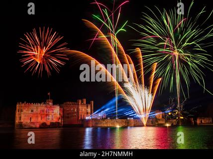 Leeds Castle fireworks. The biggest display in the South of England. Stock Photo