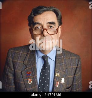 Bernard Pivot, French journalist, author and TV presenter. November 1990 Stock Photo