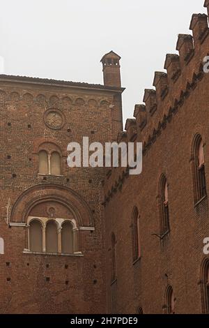 cremona particolare di palazzi di piazzza del duomo altro 2 Stock Photo