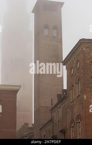 cremona particolare di palazzi di piazzza del duomo Stock Photo