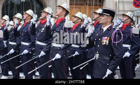 Défilé de la brigade des sapeurs pompiers de Paris. Stock Photo
