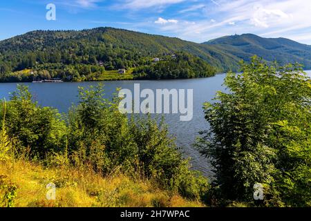 Panoramic view of Miedzybrodzkie Lake and Beskidy Mountains with Gora Zar mountain near Zywiec in Silesia region of Poland Stock Photo