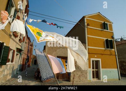 - il paese di Pellestrina, sull'isola che separa la laguna di Venezia dal mare   - the Pellestrina village, on the island that separates the lagoon of Venice from the sea Italia Stock Photo