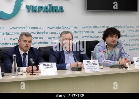 KYIV, UKRAINE - NOVEMBER 25, 2021 - Deputy Minister of Youth and Sports of Ukraine Matvii Bidnyi, president of the Ukrainian Chess Federation Viktor K Stock Photo