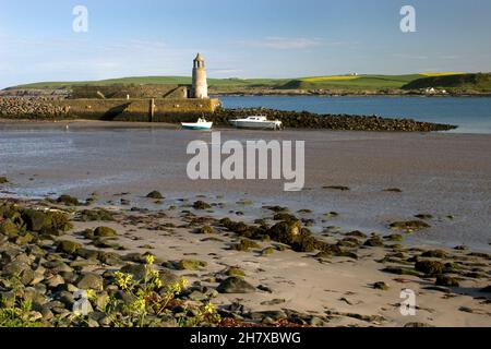 Port Logan and lighthouse, Wigtownshire, Dumfries & Galloway, Scotland Stock Photo