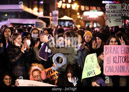 Ankara, Turkey. 25th Nov, 2021. Protesters chant slogans while holding placards expressing their opinion during the demonstration. Women in many cities of Turkey took part during the International Day for the Elimination of Violence against Women. Credit: SOPA Images Limited/Alamy Live News Stock Photo