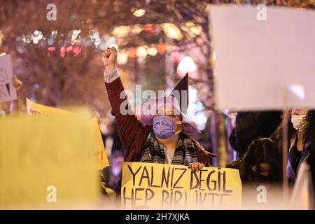 Ankara, Turkey. 25th Nov, 2021. A protester chants slogans while holding a placard expressing her opinion during the demonstration. Women in many cities of Turkey took part during the International Day for the Elimination of Violence against Women. Credit: SOPA Images Limited/Alamy Live News Stock Photo