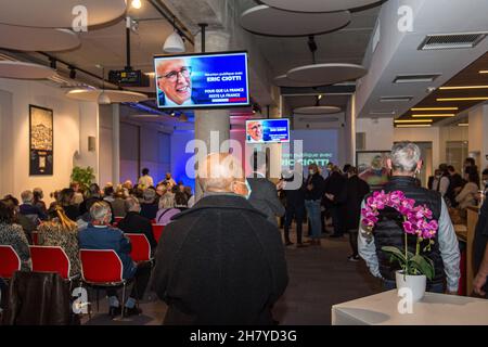 Marseille, France. 24th Nov, 2021. Spectators waiting for Eric Ciotti to arrive at the event hall at PACA ( an administrative region in southeast France).Eric Ciotti is running as an official candidate under a conservative party in the coming French presidential elections in 2022. He will represent the right-wing of the Les Republicans. (Photo by Laurent Coust/SOPA Images/Sipa USA) Credit: Sipa USA/Alamy Live News Stock Photo