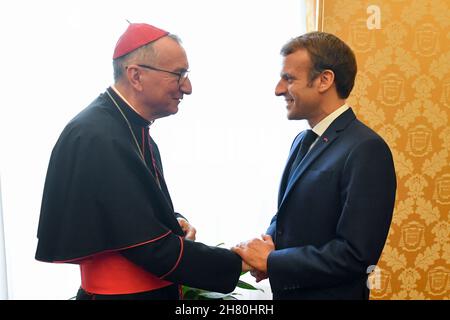 Italy, Rome, Vatican, 2021/11/26.Pope Francis receives Emmanuel Jean-Michel Frédéric Macron President of the French Republic, during an audience at a Vatican. Stock Photo