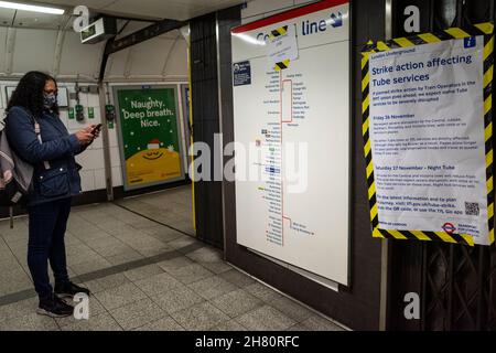 Tube driver on the piccadilly line hi res stock photography and