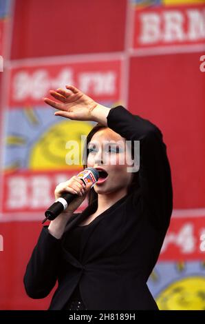 Sophie Ellis Bextor on stage at the BRMB Birmingham Party in the Park, held at Birmingham City Football Club, Birmingham. 6th July 2002. Stock Photo