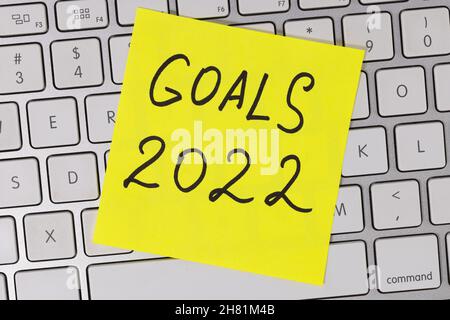 goals 2022 sticky note on keyboard. Business concept. Stock Photo