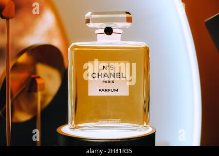 Close up golden glass bottle Chanel No. 5 perfume, the first perfume  launched by French couturier Gabrielle Coco Chanel. Luxury perfumery  Stock Photo - Alamy