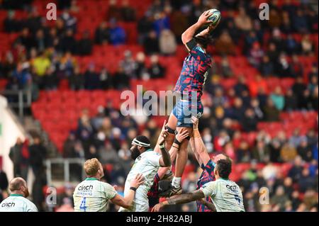 Bristol, UK. 26th Nov, 2021. Christopher Vui of Bristol Bears wins a throw in during the Gallagher Premiership Rugby match between Bristol Rugby and Northampton Saints at Ashton Gate, Bristol, England on 26 November 2021. Photo by Scott Boulton. Editorial use only, license required for commercial use. No use in betting, games or a single club/league/player publications. Credit: UK Sports Pics Ltd/Alamy Live News Stock Photo