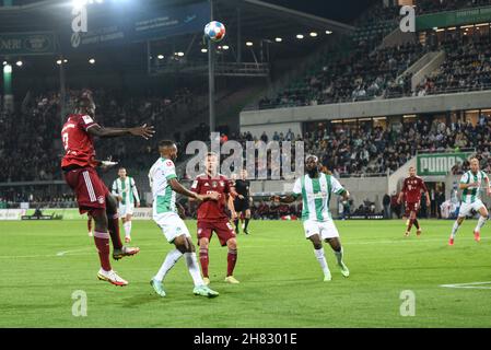 Deutschland, Fuerth, Sportpark Ronhof Thomas Sommer - 24.09.2021 - Fussball, 1.Bundesliga - SpVgg Greuther Fuerth vs. FC Bayern Munich  Image: Dayot Upamecano (FC Bayern Munich,2) jumps to head a crossed ball.  DFL regulations prohibit any use of photographs as image sequences and or quasi-video Stock Photo