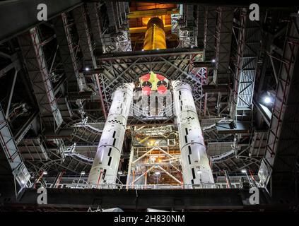 KENNEDY SPACE CENTRE, FL, USA - 12 June 2021 - Teams with NASA’s Exploration Ground Systems and contractor Jacobs lower the Space Launch System (SLS) Stock Photo