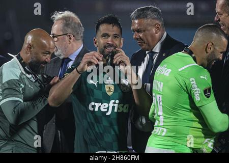 November 27, 2021, uruguai, montevideo, USA: Conmebol Libertadores final:  Palmeiras and Flamengo. November 27, 2021, Montevideo, Uruguay: Fans  moments before the soccer match between Palmeiras and Flamengo, at the  Centenario Stadium, in