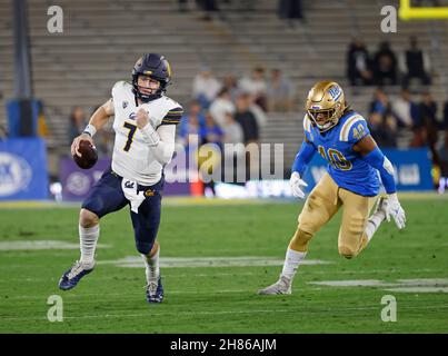 Pasadena, California, USA. 27th Nov, 2021. UCLA Bruins quarterback ...